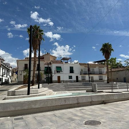 Vila Ruralya Constitucion Square Granada Exteriér fotografie